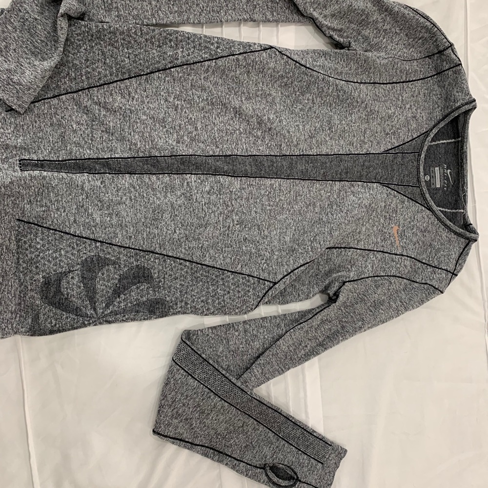 COPY - Nike Dry Fit Longsleeve top